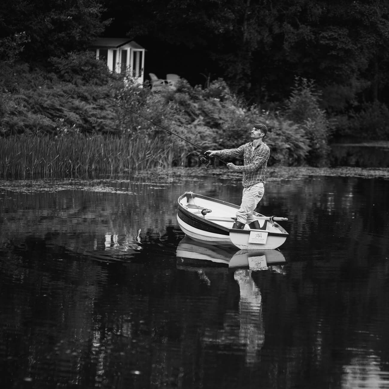 67fcfbab1c54a-Linthwaite House - Tarn (2)@2x